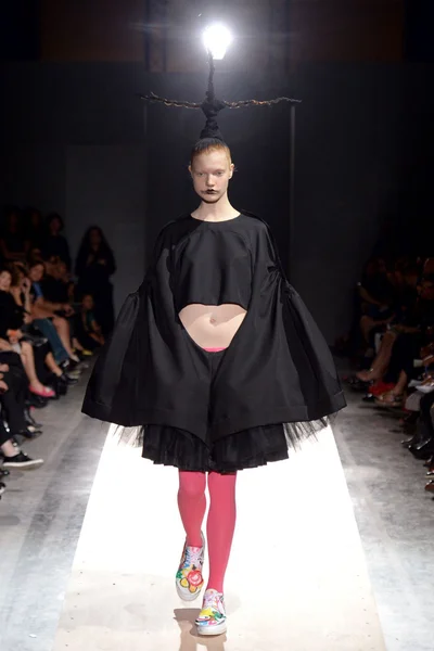 Look 11